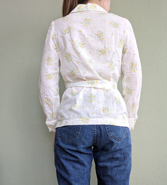 1950s White Floral Belt Shirt, Vintage Ladies Whi… - image 6