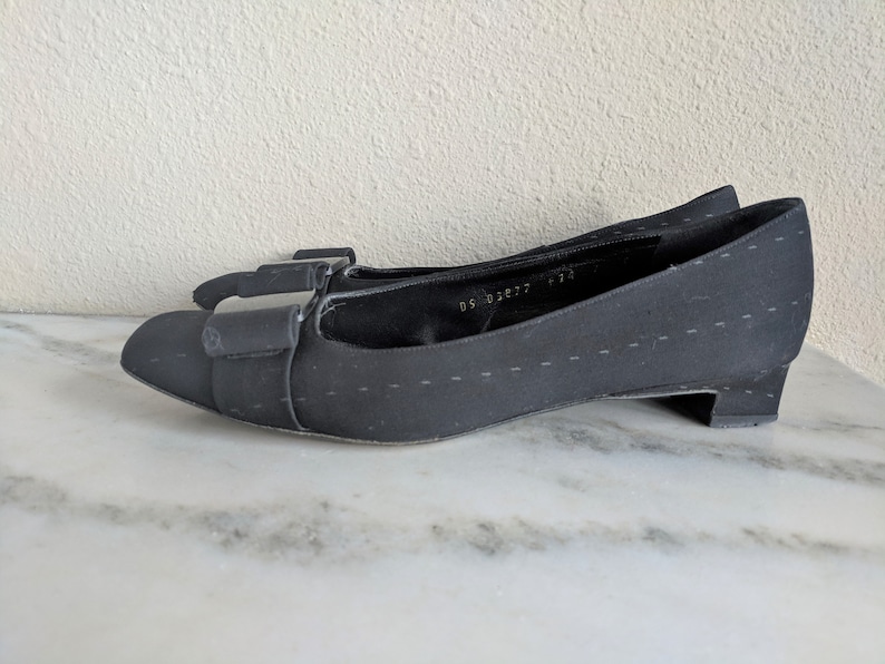 ferragamo vara heels