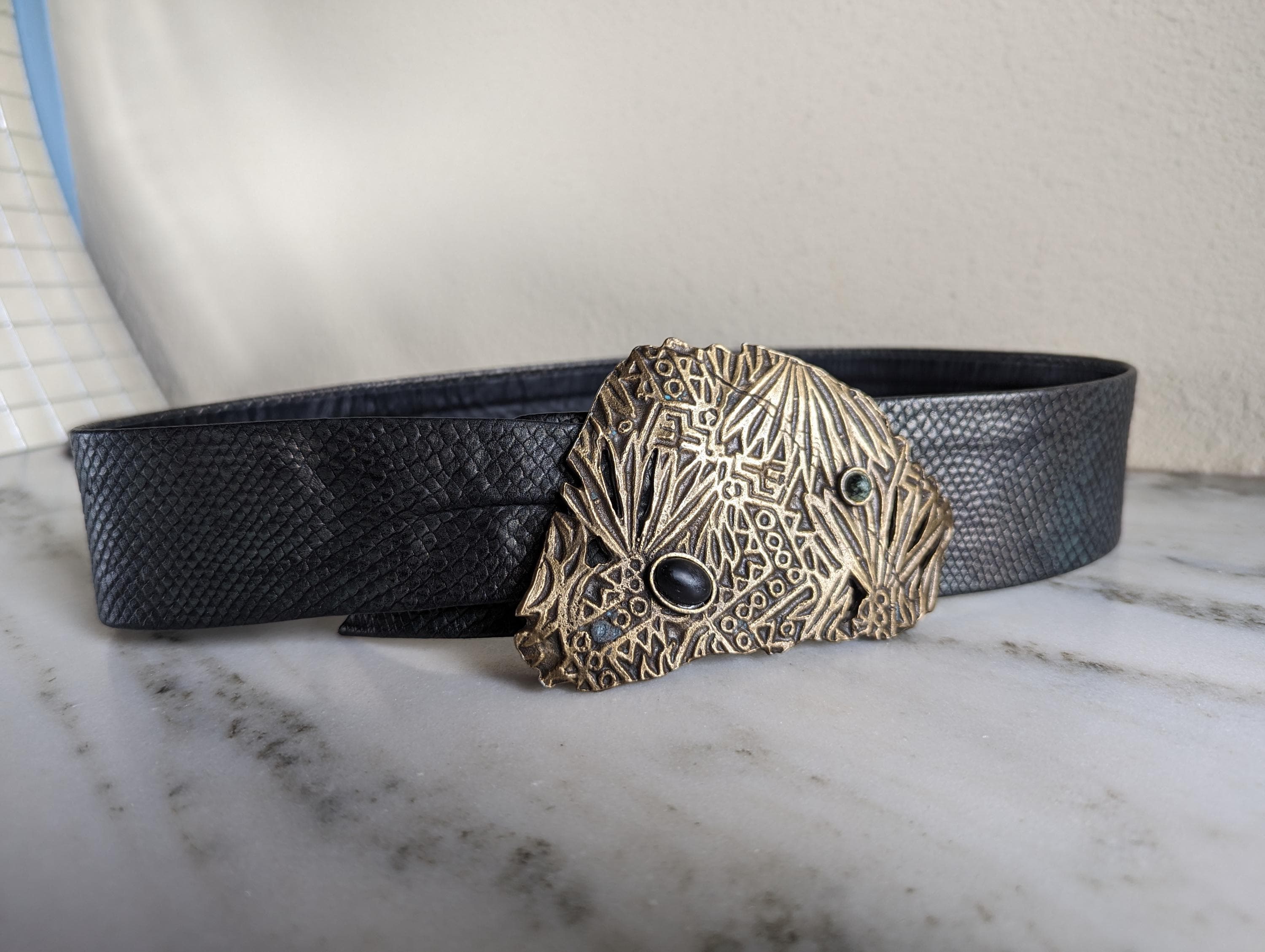 Vintage 1980s NINA GELARDI Adjustable Leather Waist Belt w/ Art Buckle *As Is* il_fullxfull.677258407_udtr.jpg main image 2