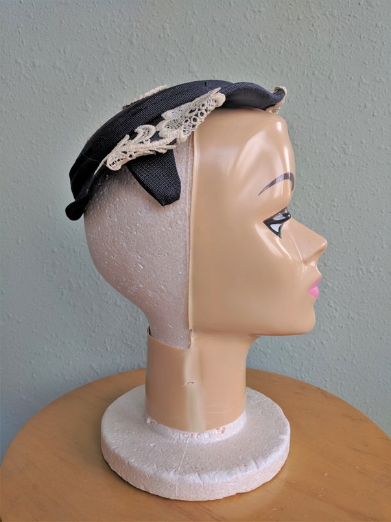 1950s Small Lacey Calot Hat, Mid Century Mad Men … - image 3