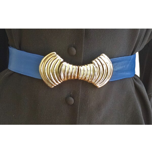 Vintage 1980s Blue Leather Waist Belt, Adjustable Leather Waist Belt, Gold Bow Belt Buckle, 1980s Waist belt, Small, Medium