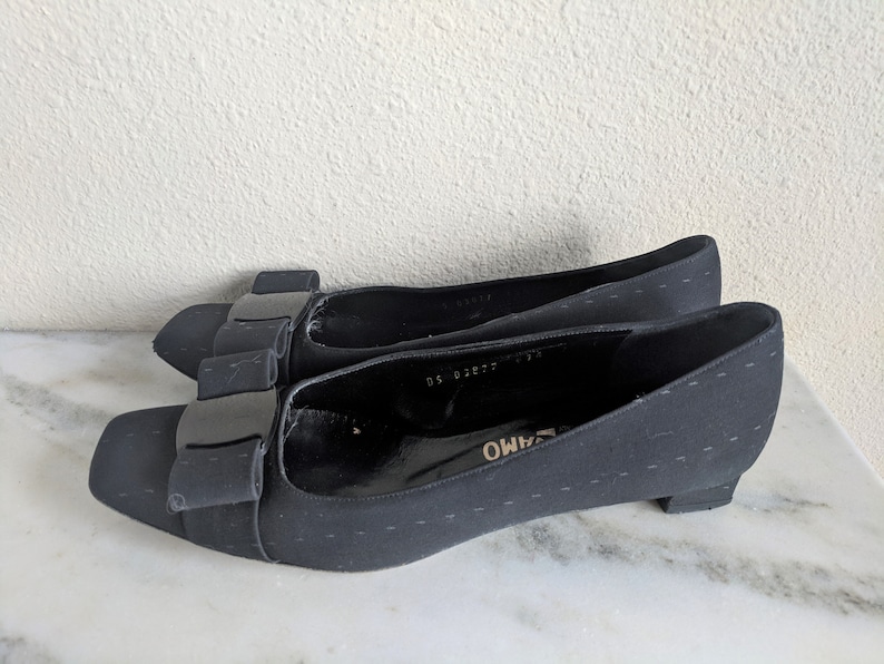 ferragamo vara heels