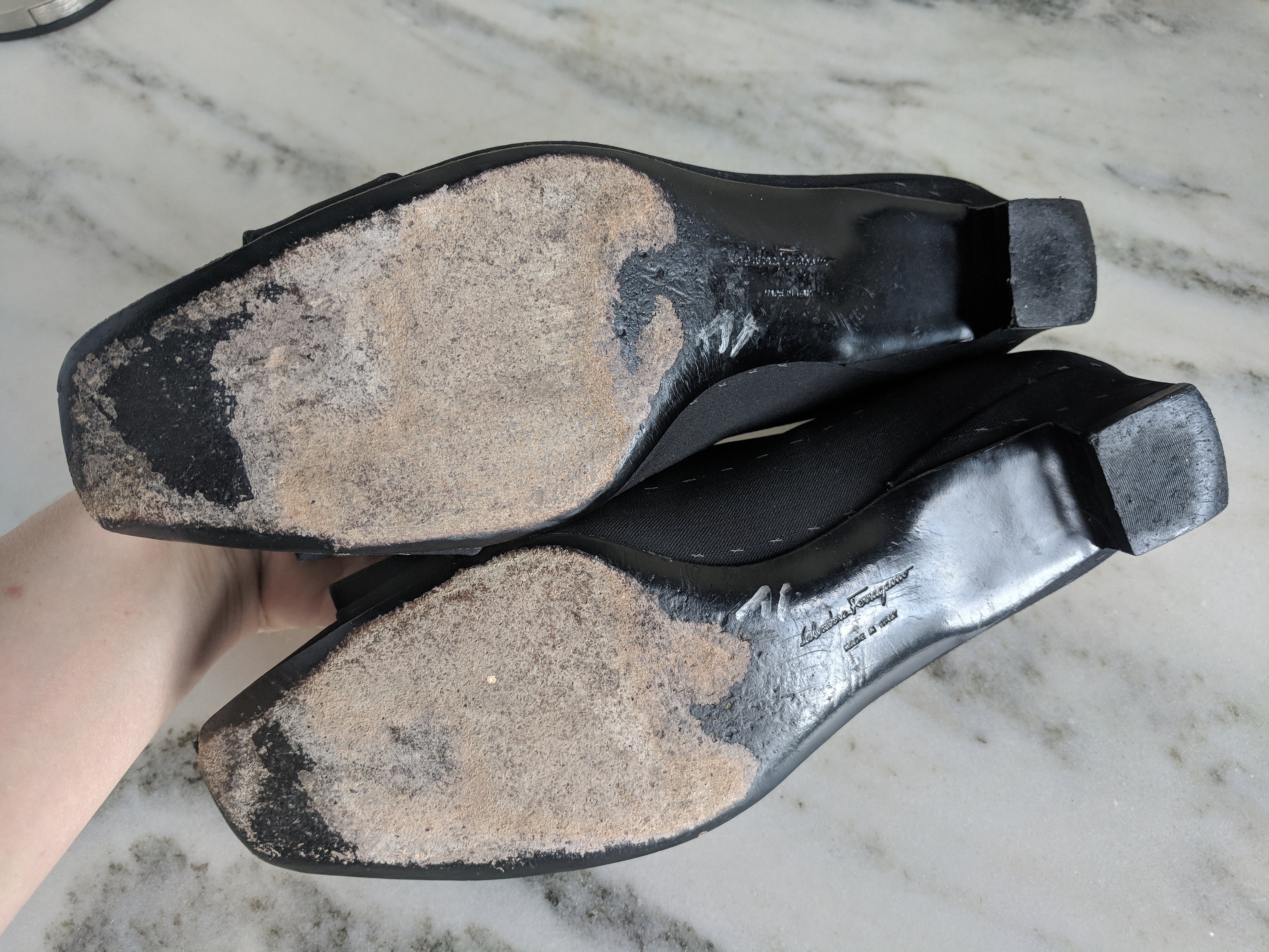 Salvatore Ferragamo 黒　パンプス　ヴァラ サイズUS7 il_fullxfull.1642565778_p6wx.jpg