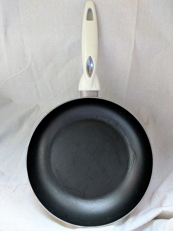 Bialetti Simply Italian Saute Pan, 12 Inch