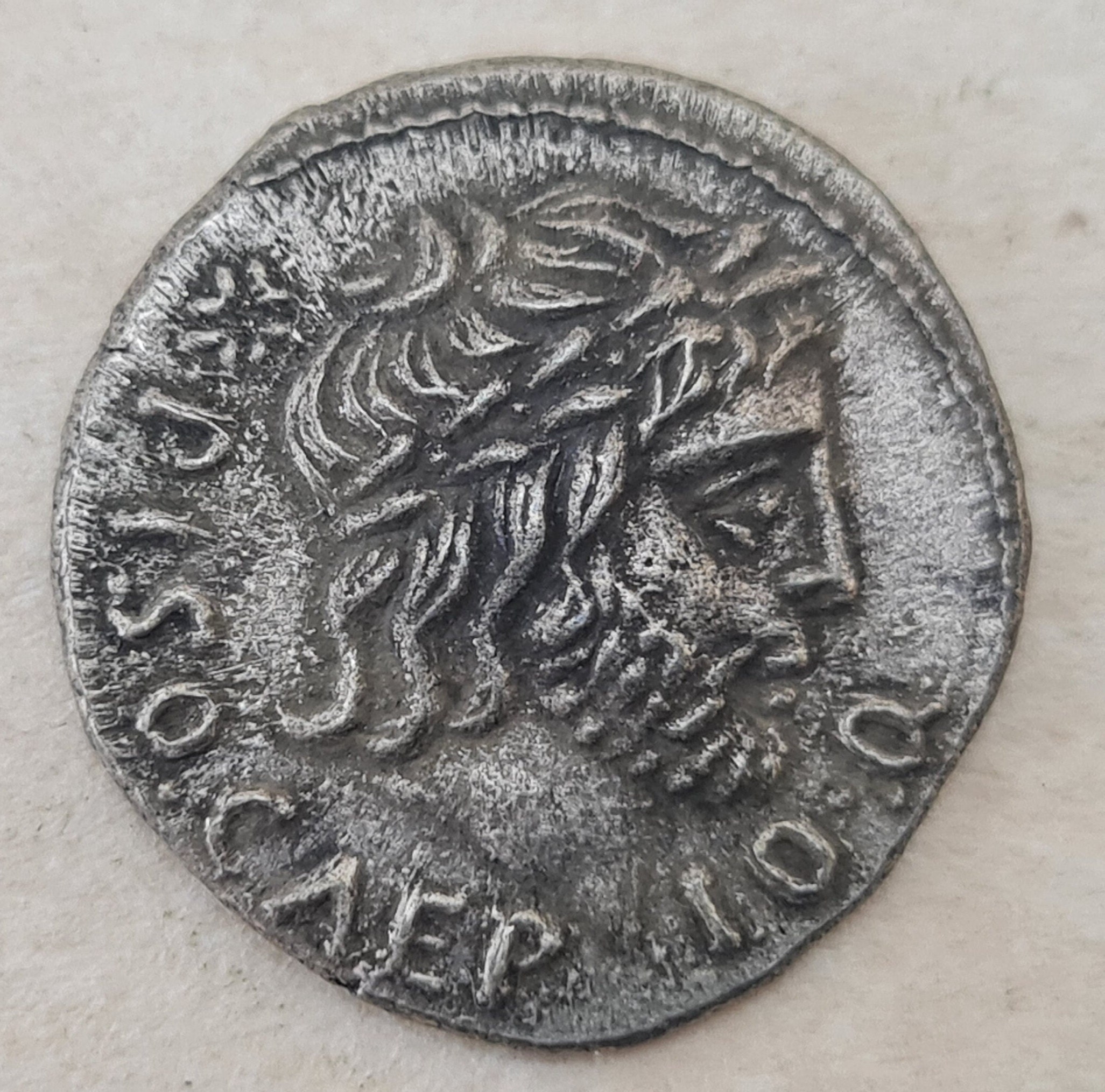 TKC017 ブルータスのデナリウス Amazon.co.jp: レプリカコイン ブルータス デナリウス 短剣 古代