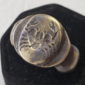 Ring-Seal-Bronze-Vintage-Antique-Roman-ring-in-original-style