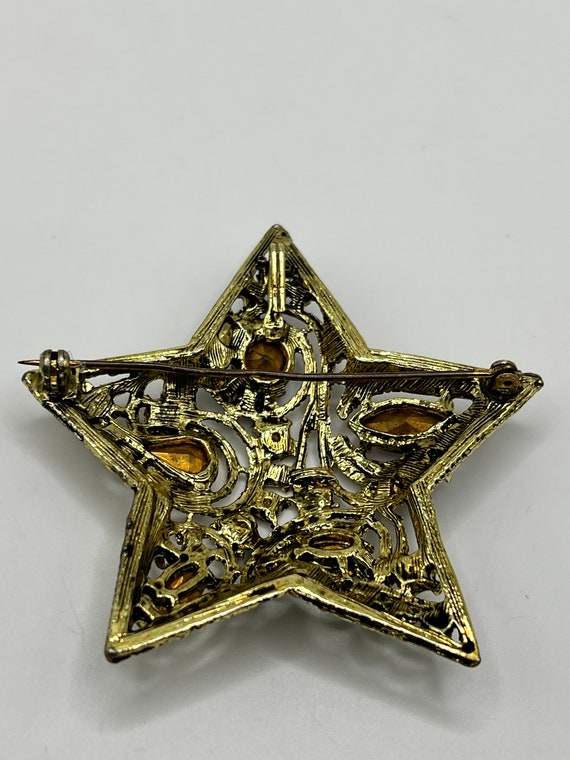 Star brooch, LA ROCO gold tone metal multicolor r… - image 4