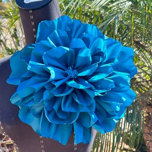 Pin brooch  / Teal Emerald Green Pin  Flower/ Brooch/ Handmade Wedding Accessory/ Party/Birthday/Bride flower / Green Flower/Bridesmaid