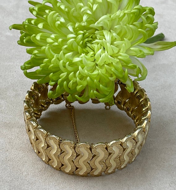 Vintage stretch enamel gold tone Gorgeous Vintage Black Enamel and Gold Tone Bracelet by Lia  main image 2