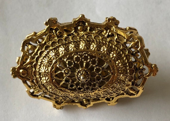 ART vintage gold tone metal filigree scarf holder… - image 8