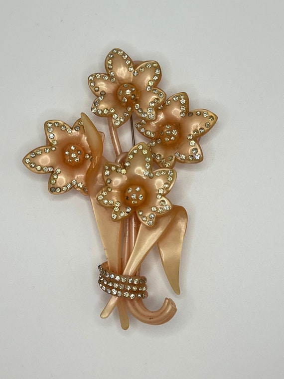 Large flower Brooch/ Vintage plastic flower with r