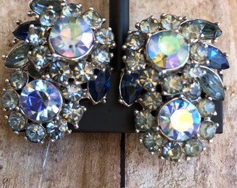 Crown Trifari 1950   clip on earrings, silver tone metal blue glass crystals, leaf shape wedding accessories