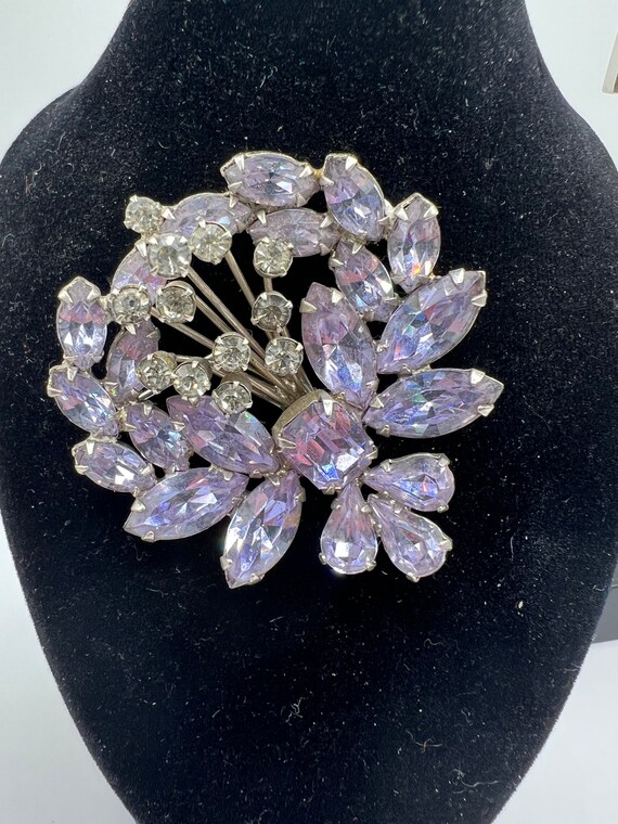 Vintage Rare Weiss Brooch, Silver tone metal lila… - image 5