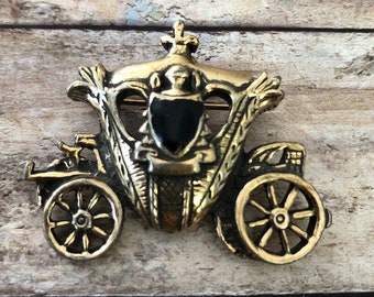 Cinderella Carriage Brooch Gold tone metal/ 60s brooch statement brooch