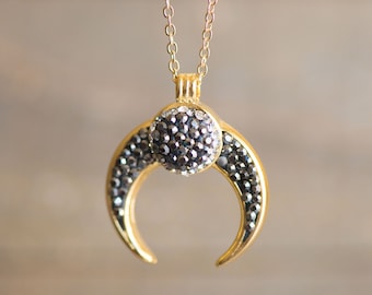 Collar del cuerno, collar del cuerno de oro, collar del cuerno doble, luna creciente, collar de la luna, collar de la luna al revés, collar de la media luna, media luna