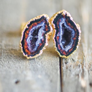 Geode Earrings,Geode Stud Earrings,Rough Geode Earrings,Raw Geode Crystal Earrings,Geode Slice Earrings,Crystal Slice Earrings,Agate Earring