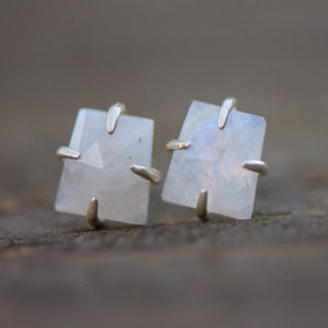 Moonstone Stud Earrings,Rainbow Moonstone Studs,Moonstone Jewelry,Moonstone earrings,Rainbow Moonstone earrings,Sterling silver stud earring