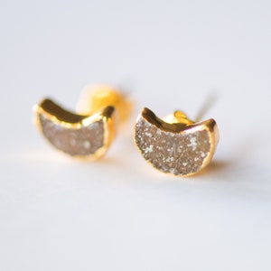 Druzy Earrings, Gold Earrings,Minimal Earrings,Minimalist Earrings,Dainty Earrings,Delicate Earrings,Gift for Her,Small Post Earrings,Druzy