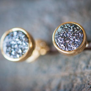 Druzy Stud Earrings,Tiny Druzy Studs,Gold Silver Druzy,Round Druzy Earrings,Drusy Stud Earrings,Druzy Jewelry,Drusy Jewelry,Raw Druzy Stud