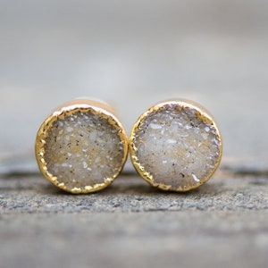 Pendientes de piedra cruda, pendientes de oro con drusa, pendientes de piedra, pendientes de piedra, pendientes de cristal crudo, regalo para novia, regalo para ella, joyería con drusa