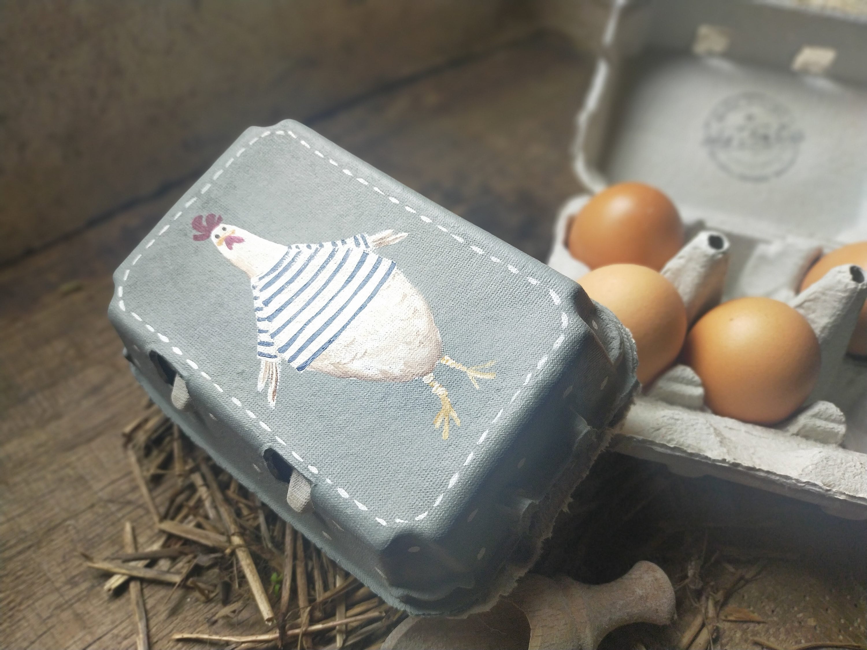 La Petite Boite à Oeufs en Carton, Modèle Petit Pull Marin