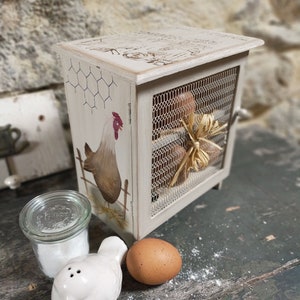 Wooden egg cabinet, country style, for 12 eggs