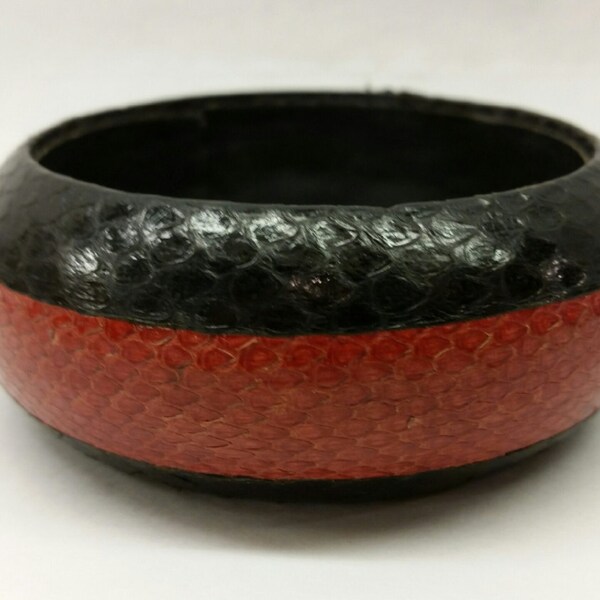 SNAKESKIN CUFF BRACELET Red and Black Domed Vintage 1980's Jewelry