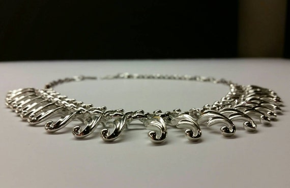 SARAH COVENTRY NECKLACE "Fancy Free" Silver Toned… - image 1