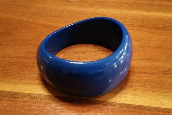 ASYMMETRICAL LUCITE BANGLE Bracelet Large Clunky Royal Blue  Vintage Blue Lucite Asymmetrical Chunky Bangle Bracelet main image 0