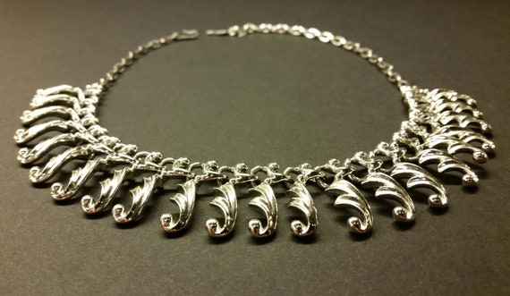 SARAH COVENTRY NECKLACE "Fancy Free" Silver Toned… - image 6