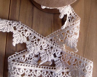 1.75" Vintage Style Droplets Embroidered Ivory Cotton Floral Crochet Lace Trim Ribbon - 5 yards * free shipping *