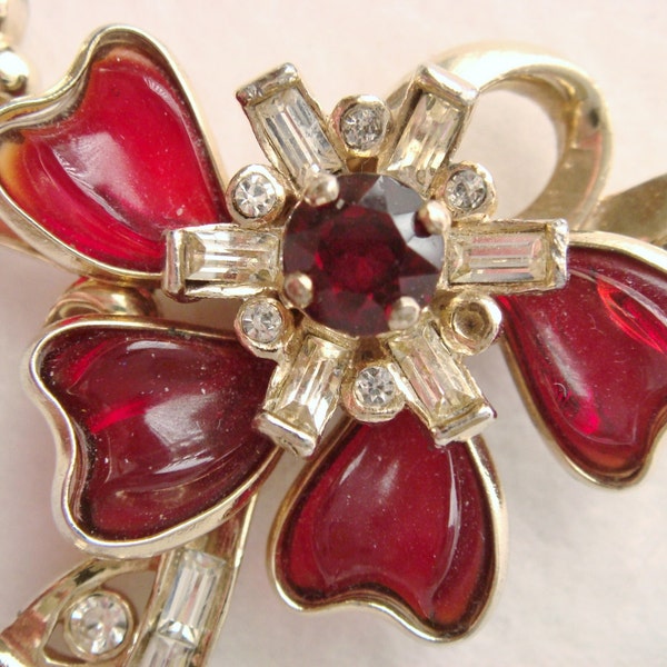 Fabulous Ruby Red Rhinestone Hearts, Clear Stones & Gold Tone Ribbons Necklace and Earring Set by Barclay