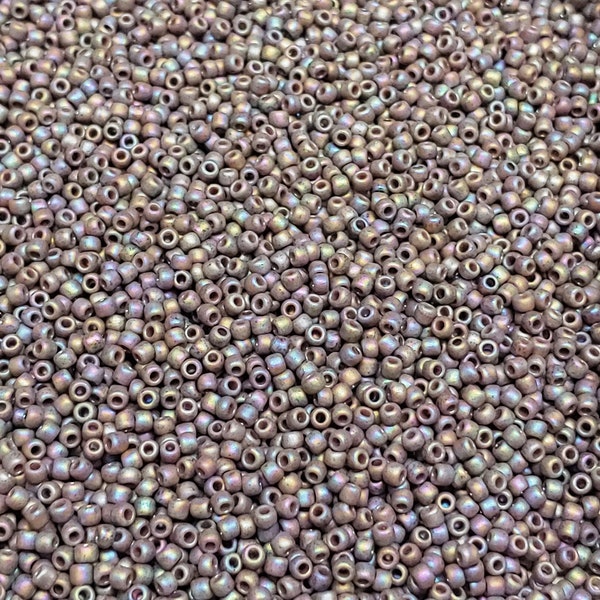Semi Glazed Rainbow Lavender, 2638F 11/0 Toho Round Seed Bead, 10 Grams
