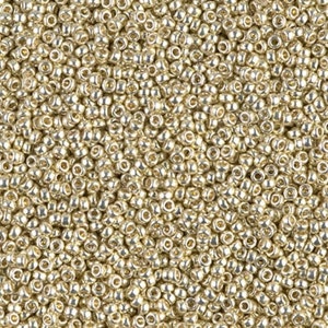 15/0 Duracoat Galvanized Silver D4201 - Miyuki Round Seed Bead 10g