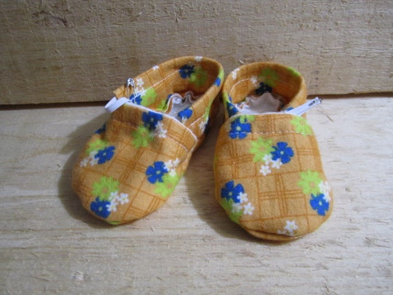 baby slippers size 2