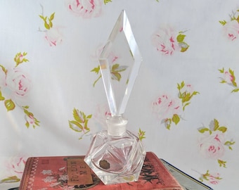 CRYSTAL PERFUME BOTTLE - vintage faceted cut glass refillable decanter with stopper, retro glamour collectible parfum décor (1980s 1940s)