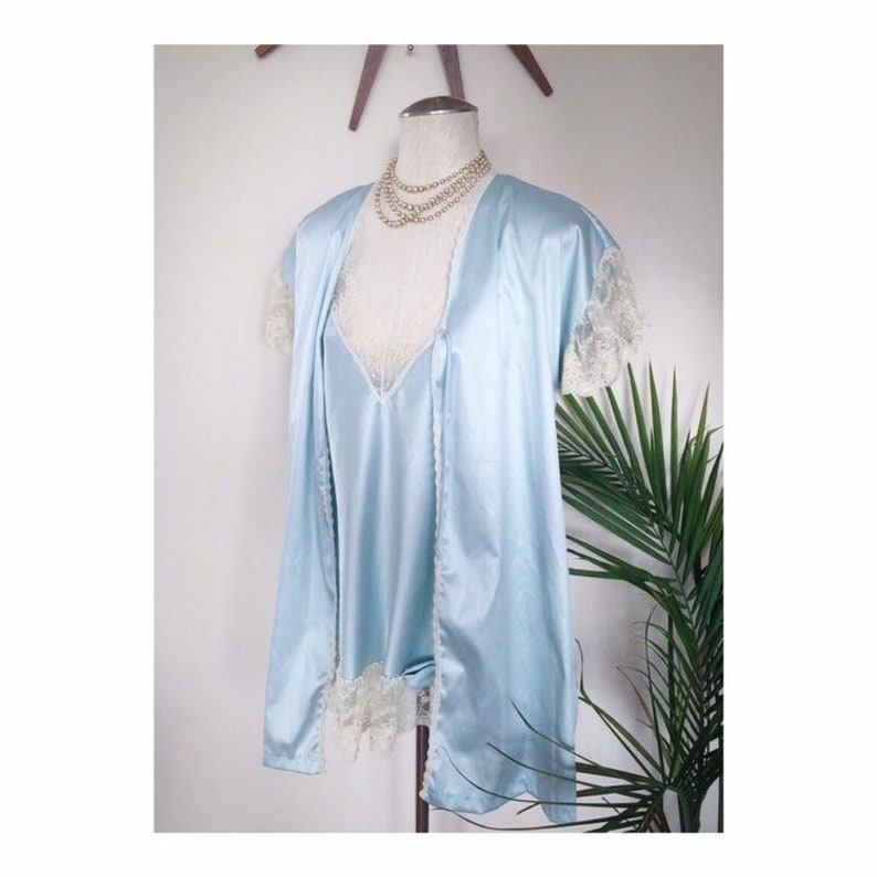 robins egg blue satin 1920s 1980s delicate ivory lace vintage peignoir set negligee and robe TRACEY