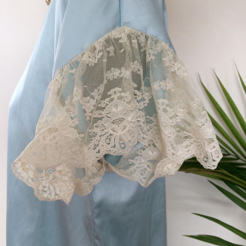 robins egg blue satin 1920s 1980s delicate ivory lace vintage peignoir set negligee and robe TRACEY