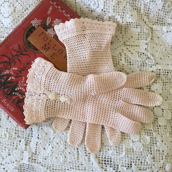 PINK CROCHET GLOVES - vintage blush ladies' glove… - image 4