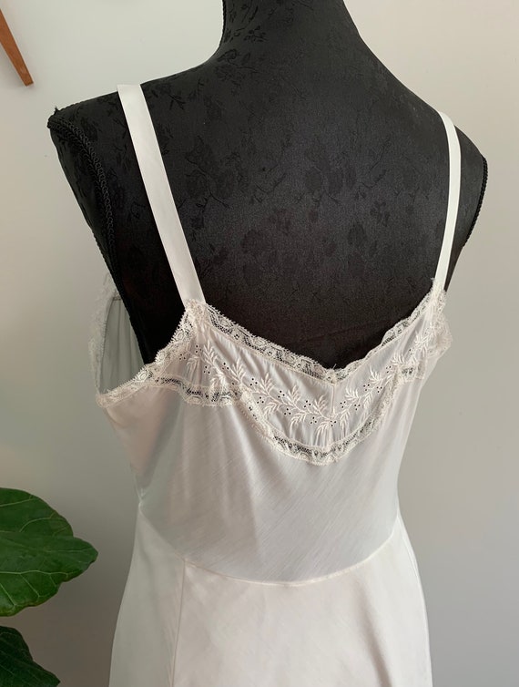 HAZEL vintage white cotton full slip, cottagecore e… Gem