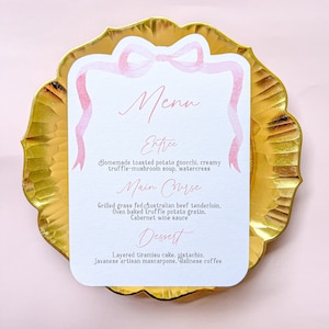 Gedrucktes Hochzeitsmenü, bogenförmiges Menü, rosa-weiße Menükarten | Junggesellin | Hennen | Mädchen zur Taufe | Taufe