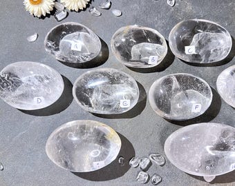 虹色！天然クリアクォーツの手のひらの水晶 - Etsy 日本