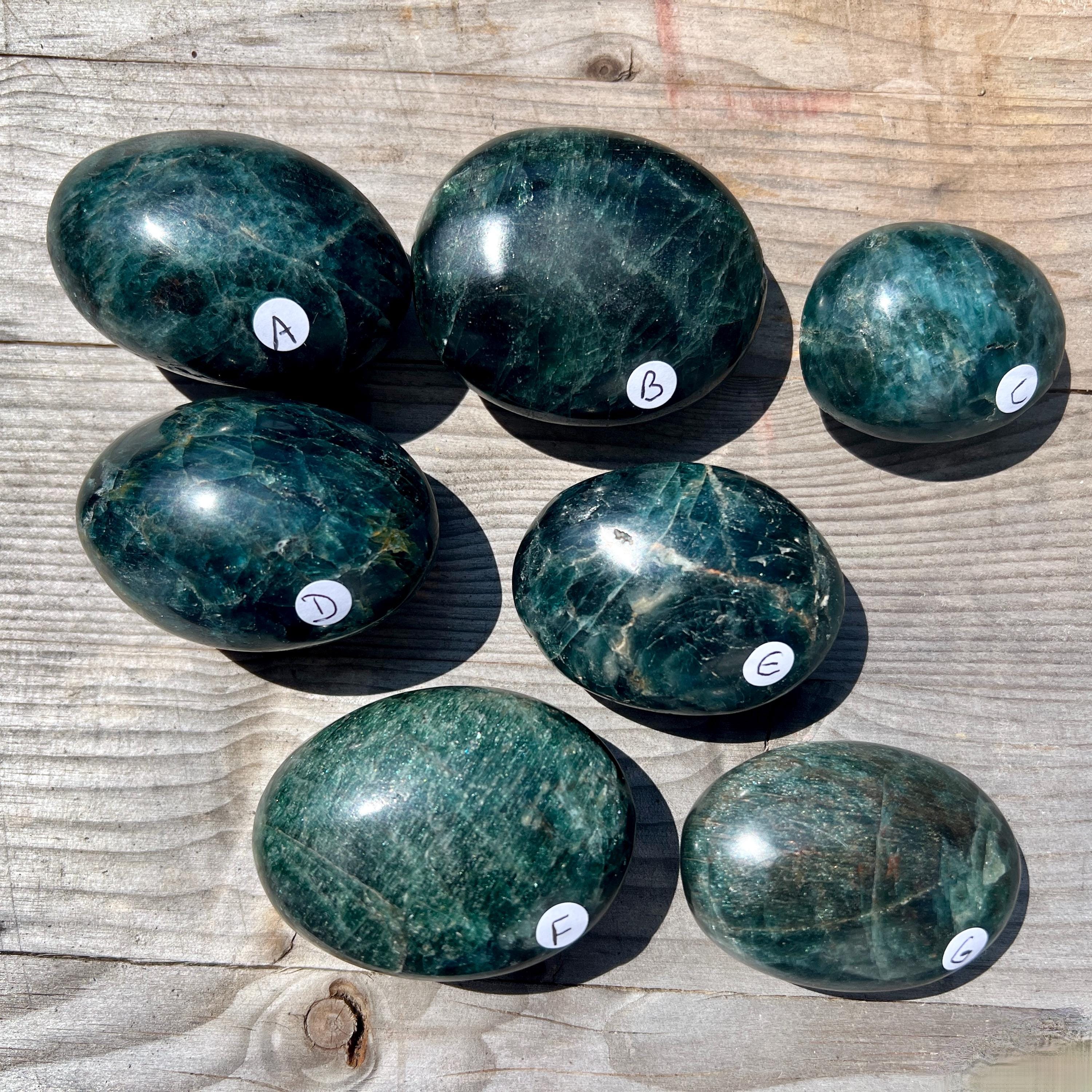 Cabochon Apatite Bleu Fluo Ovale - Pierre Naturelle 60 Carats - 40x26x6 Mm - Inde