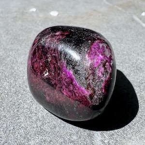 Genuine Sugilite Stone 1.1 inches tumbled Luvulite in Matrix