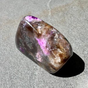 Genuine Sugilite Stone 1.1 inches tumbled Luvulite in Matrix
