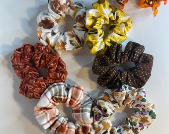 Fall Scrunchie, Thanksgiving Scrunchie, Hair Ties, Scrunchies, Handmade, Gift for her, Fall Hair Ties, Thanksgiving Hair Ties