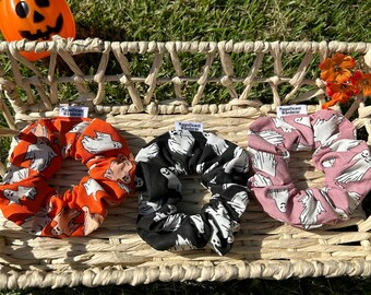 Halloween Scrunchie, Halloween Hair Ties, Ghost Scrunchie, Halloween Gift, Scrunchies Set, Hair Ties, Spooky Scrunchie, Halloween Hair