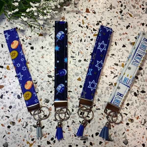 Hanukkah Keychain, Hanukkah Gift, Hanukkah, Jewish Gift, Holiday Gift, Star of David, Dreidel, Keychain, Wristlet, Happy Hanukkah, Jewish