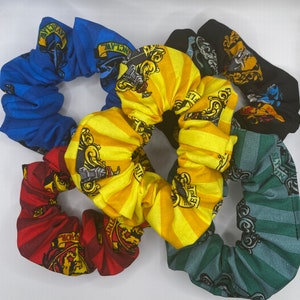 Wizard World School Scrunchies Wizard World Scrunchies HP Scrunchies Grynffindor, Hufflepuff, Ravenclaw, Serpentard Scrunchies All 5 Scrunchies