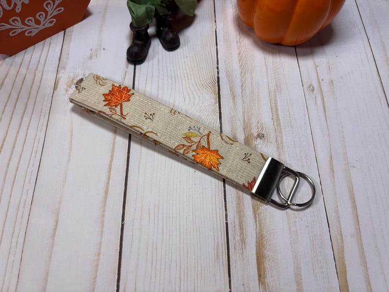 Fall Keychain, Halloween Keychain, Thanksgiving Keychain, Fall Gift, Ice Coffee Keychain, Fall Wristlet, Fall Keyfob, Wristlet, Keychain Leaves and Pumpkins